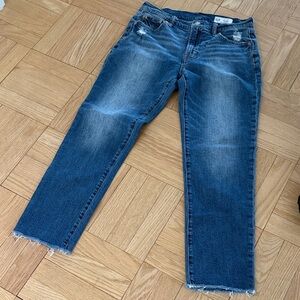 GAP Distressed Ankle Jeans in Blue